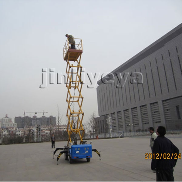 山（shān）東博（bó）物館（guǎn）定製車載式液壓升降機