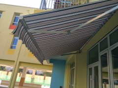 在安裝（zhuāng）膜結構（gòu）雨棚過程中（zhōng）出現的誤差有哪些