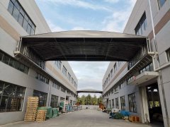 一（yī）般戶（hù）外遮陽雨棚搭法，定製戶外遮陽雨棚